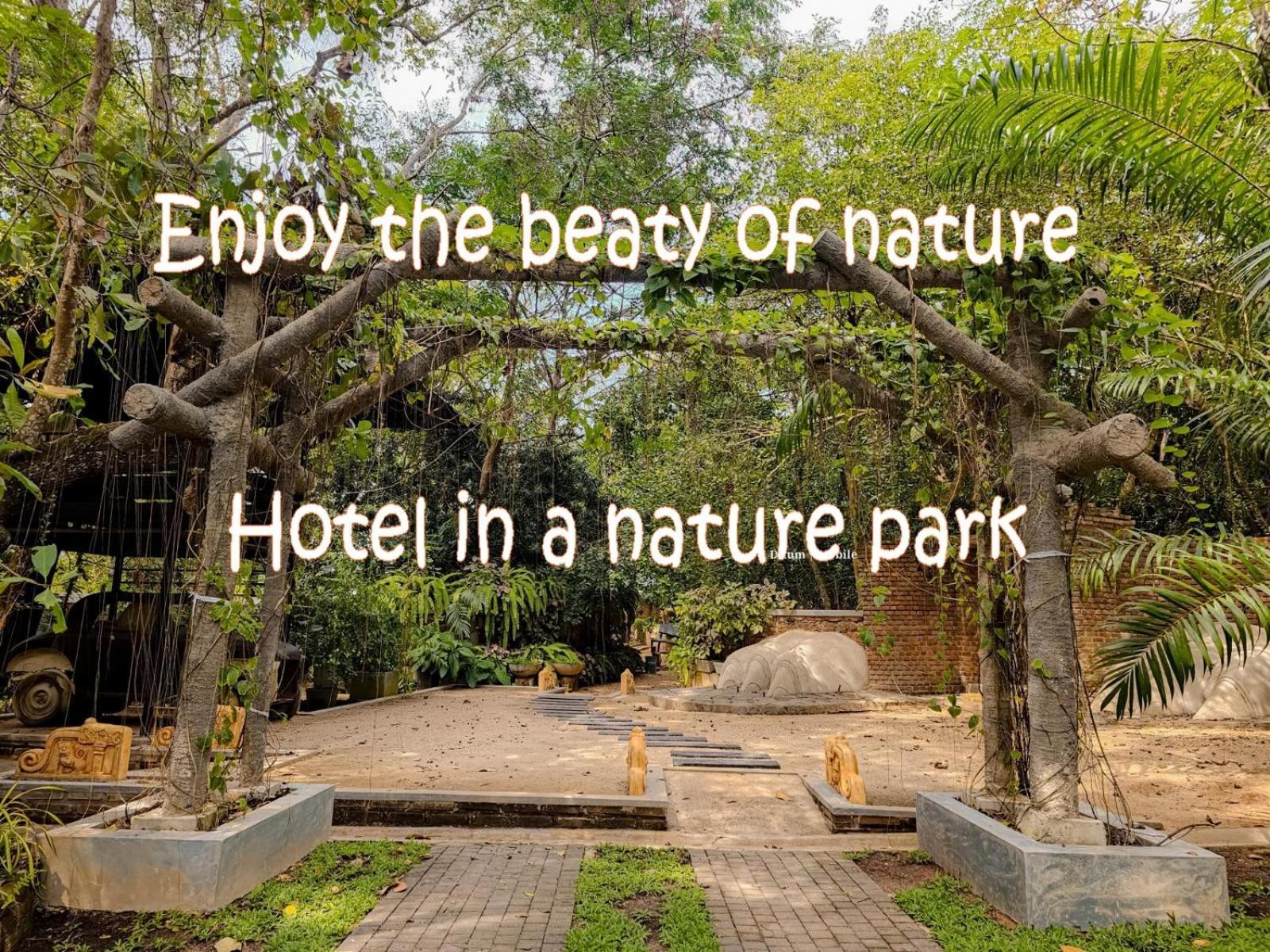 Ceylon Kingsmen Garden Hotel - Katunayake Negombo Dış mekan fotoğraf